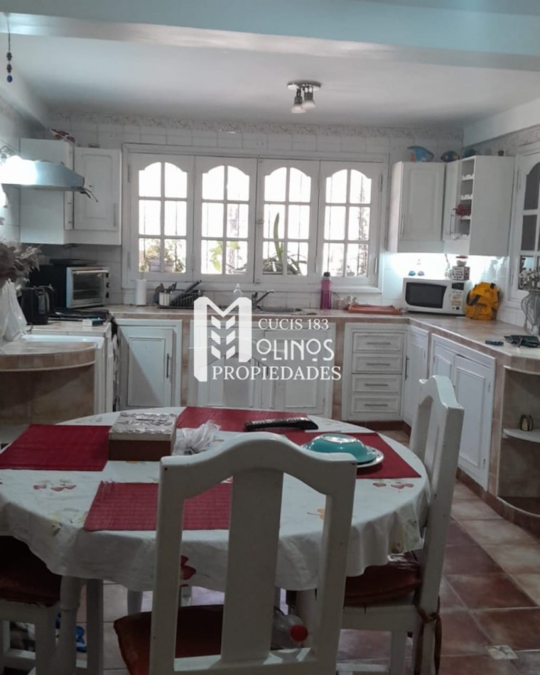 VENDO CASA 6 DORMITORIOS EN PARQUE BELGRANO - NO APTA CREDITO