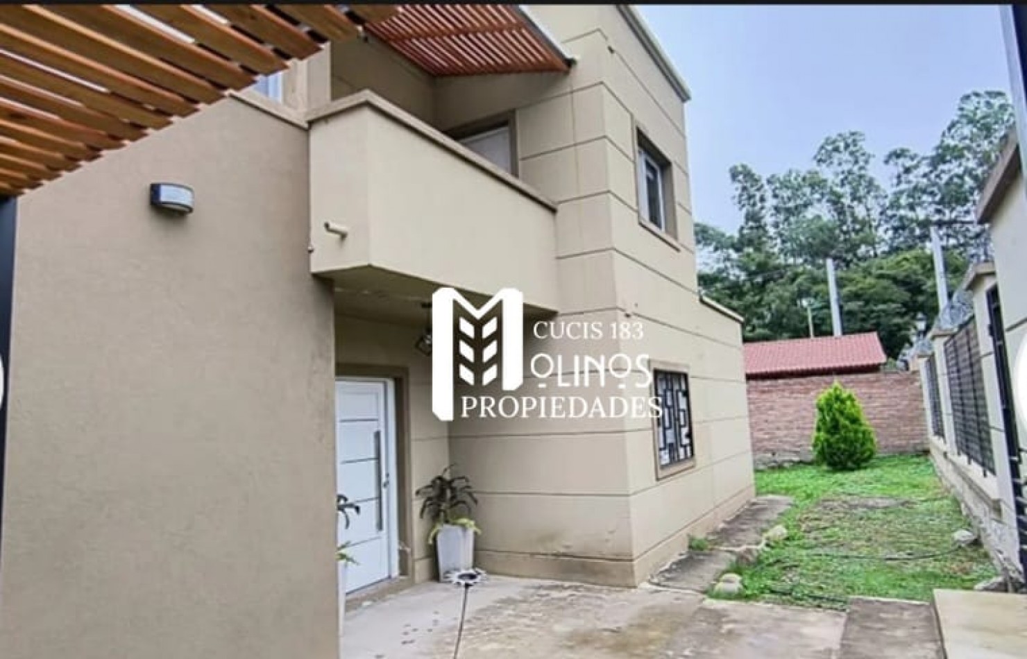 VENDO CASA DE CATEGORIA DE 6 DORMITORIOS VAQUEROS