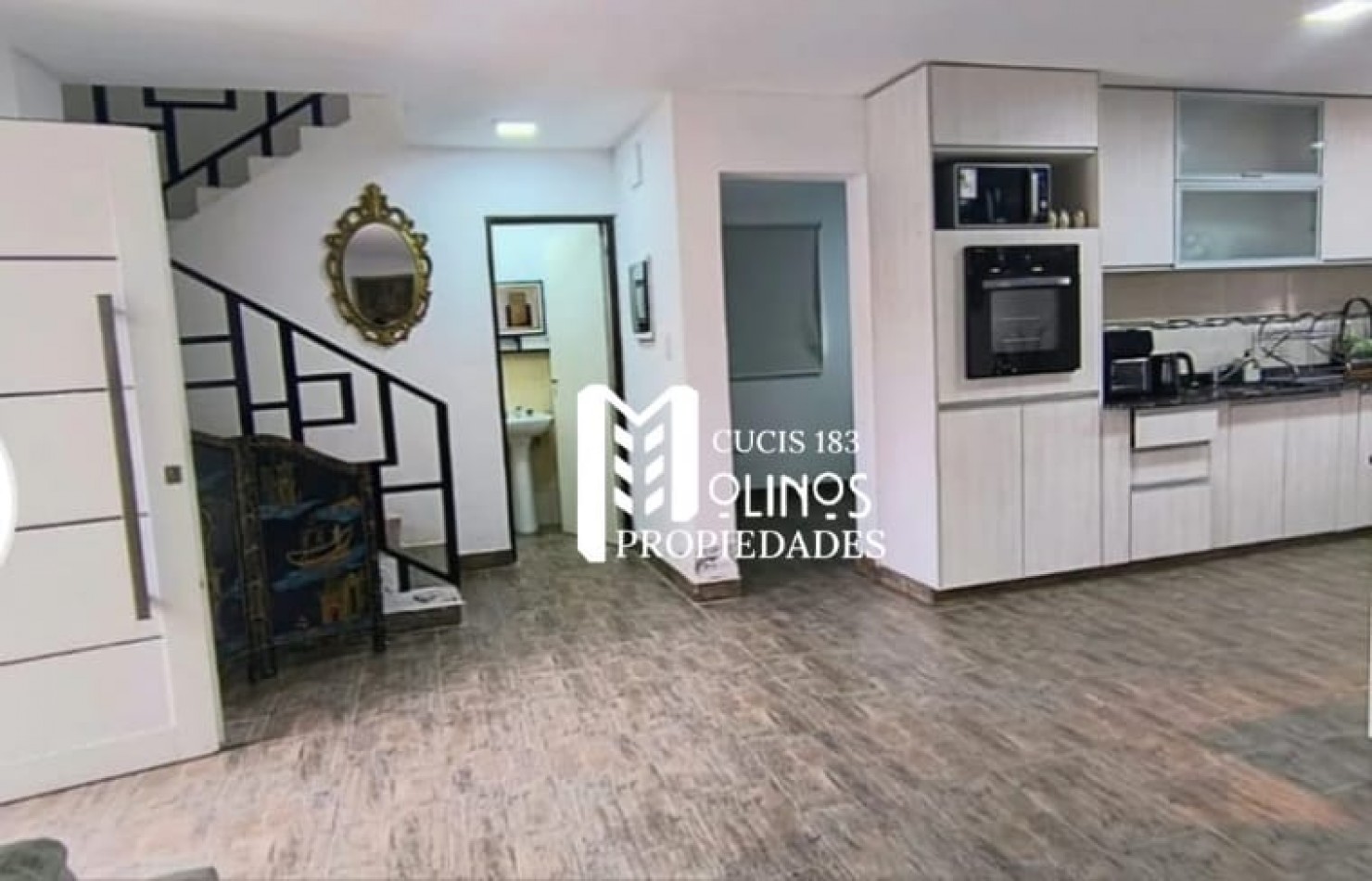 VENDO CASA DE CATEGORIA DE 6 DORMITORIOS VAQUEROS