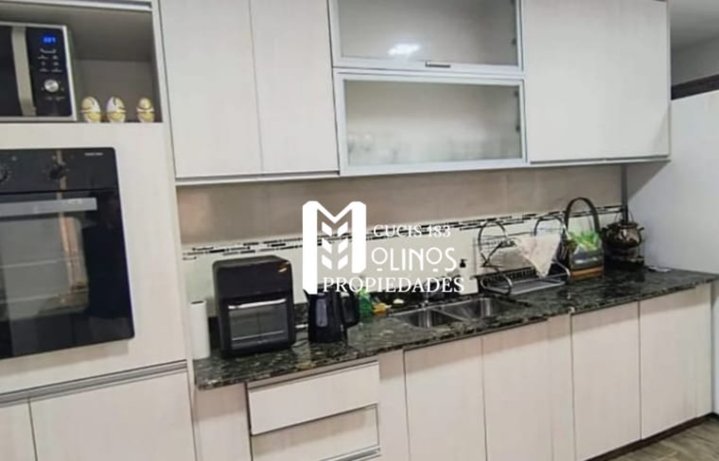 VENDO CASA DE CATEGORIA DE 6 DORMITORIOS VAQUEROS