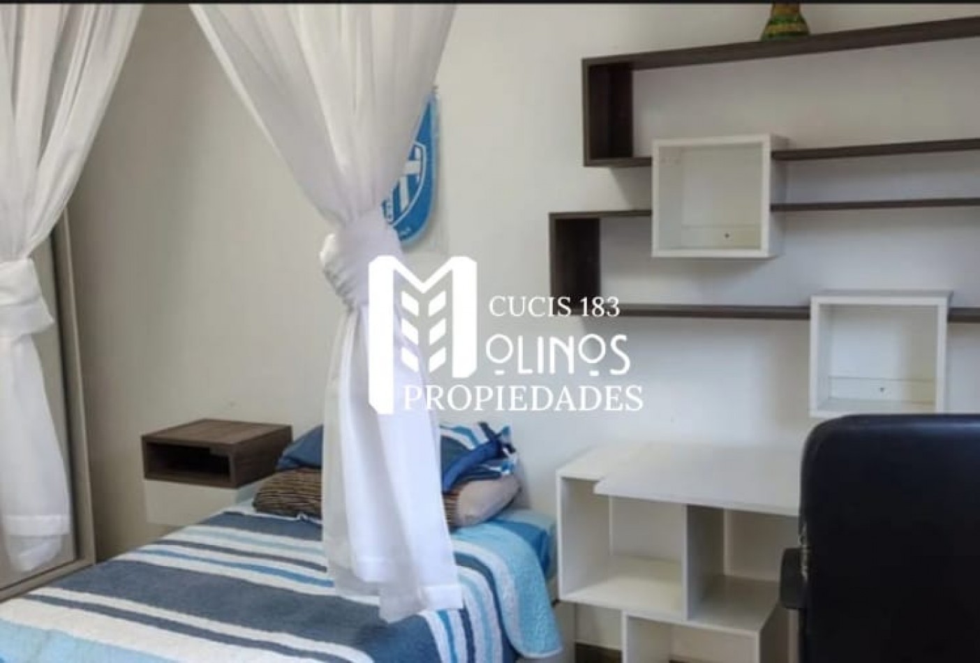 VENDO CASA DE CATEGORIA DE 6 DORMITORIOS VAQUEROS