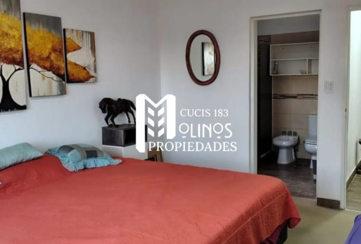 VENDO CASA DE CATEGORIA DE 6 DORMITORIOS VAQUEROS